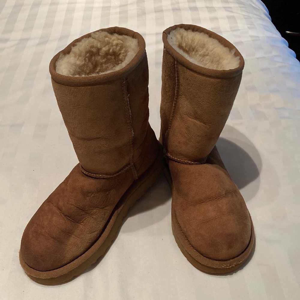 Uggs sz 5 tan